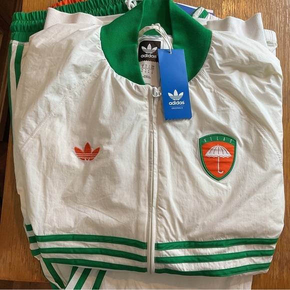 NWT ADIDAS Hélas Tracksuit Rare Limited Edition Size Medium Jacket & Pants - Picture 16 of 16